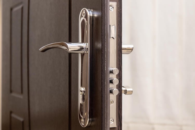 Seguridad de la puerta de casa: métodos, cerraduras, tipos y más